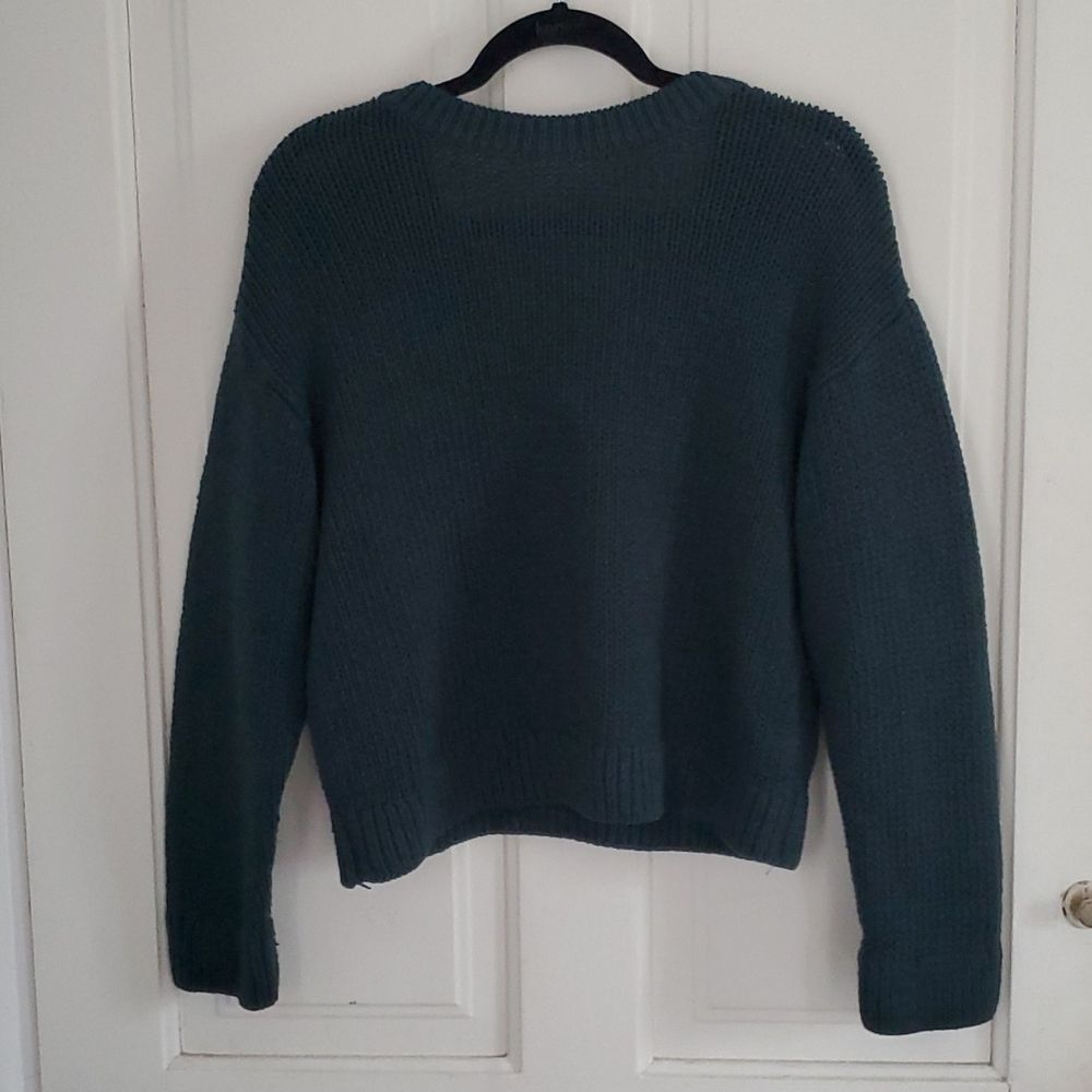 VS Pink Emerald Back-V Sweater